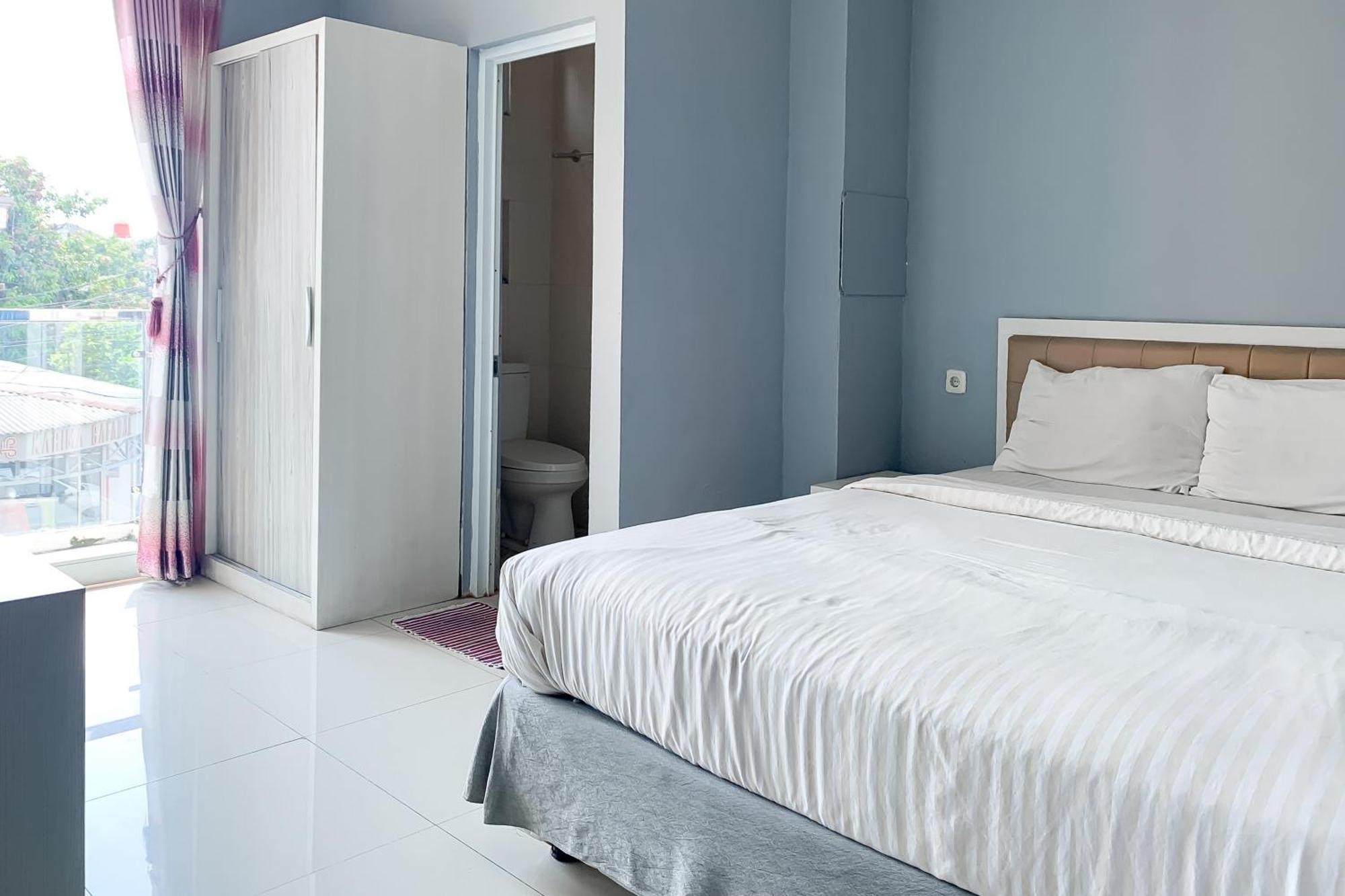 Karins Guesthouse Syariah Redpartner Bandung Eksteriør billede